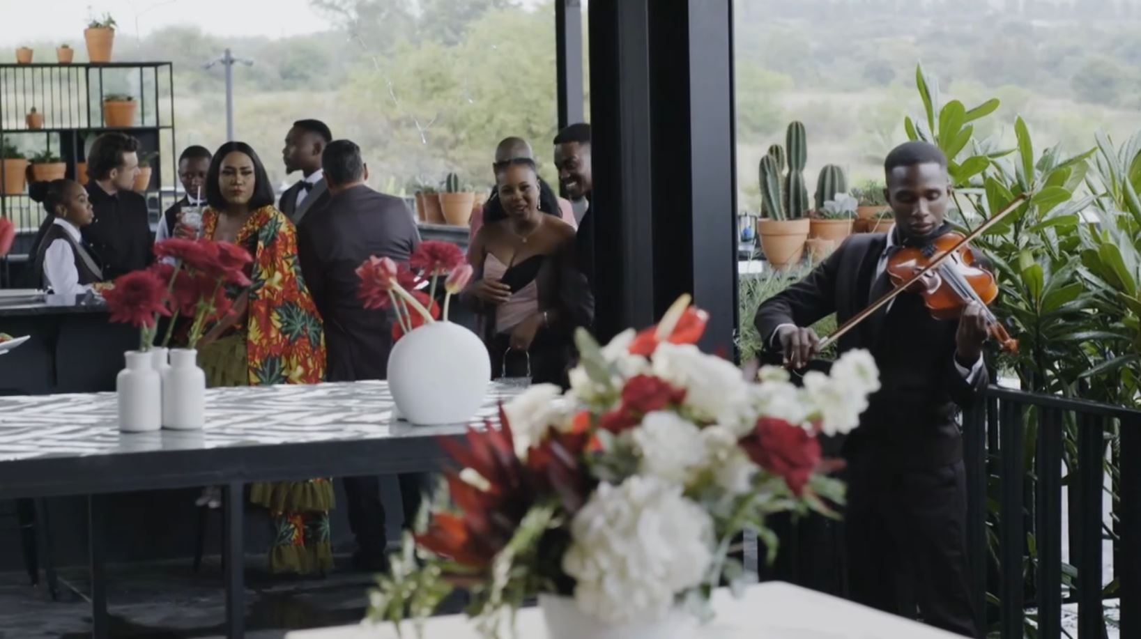 #SkeemSaam:
The young Maputlas arrive at Pretty’s wedding looking beautiful and…