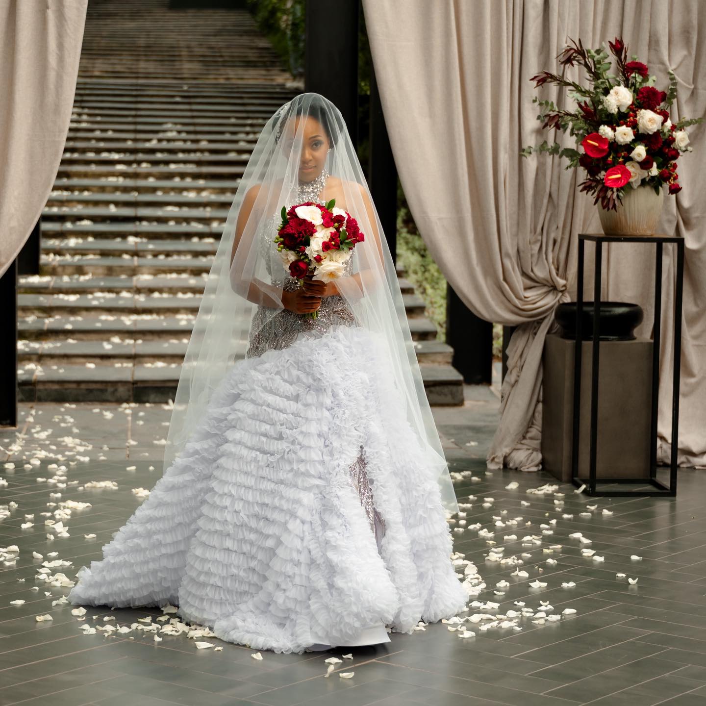 #SkeemSaam
Pretty and Lehasa’s wedding is giving pure romance
Pretty’s grand e…